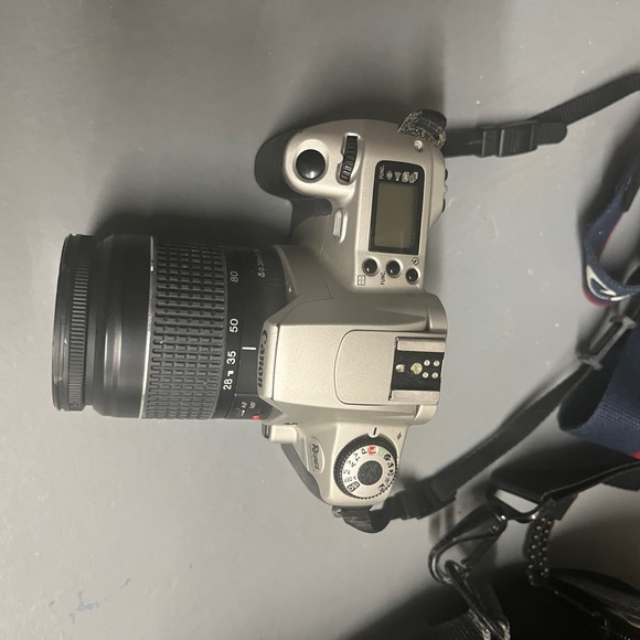 Canon camera - Picture 2 of 11